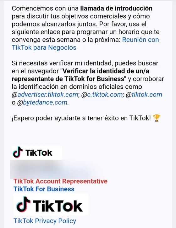 La firma del representante de TikTok for Business.